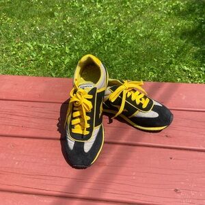 kangaROOS Black and Yellow Women's Sneakers